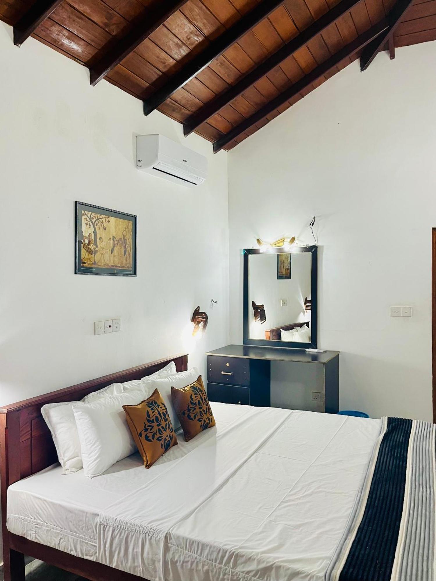 Villa Roy Bentota Bagian luar foto