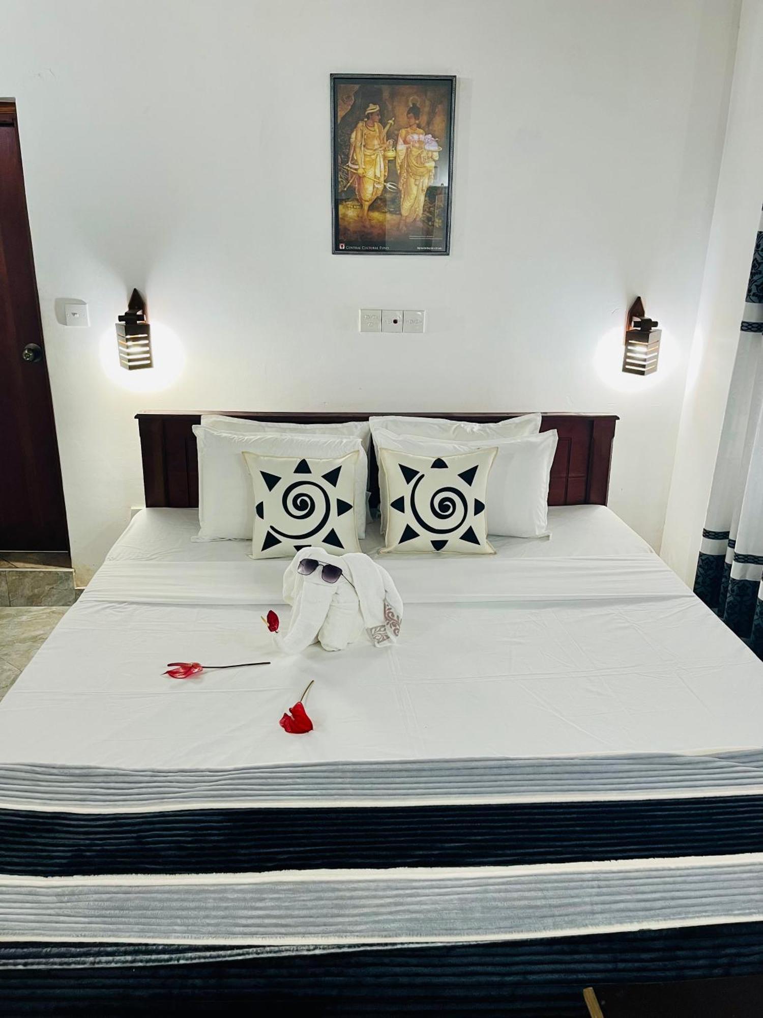 Villa Roy Bentota Bagian luar foto