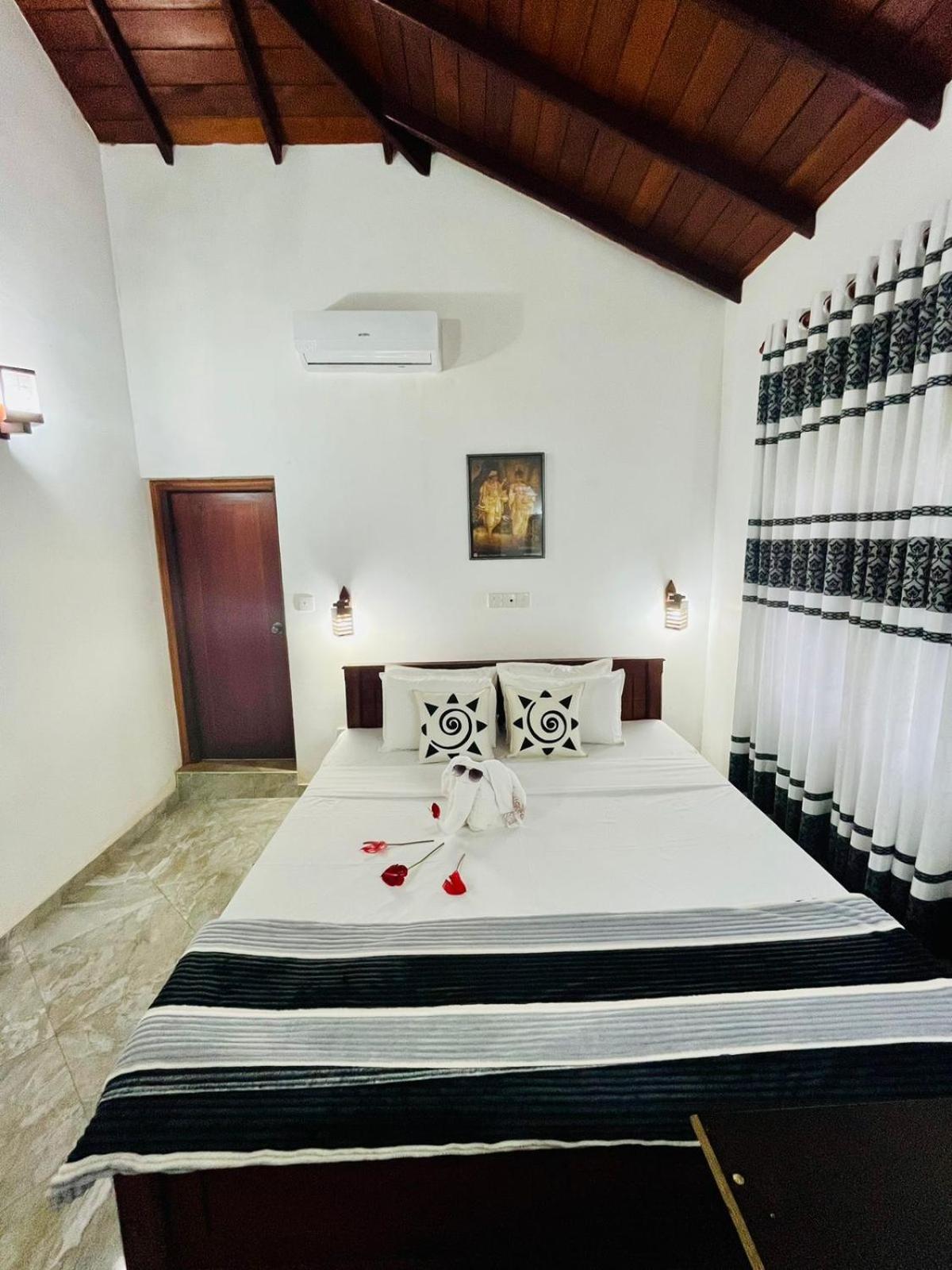 Villa Roy Bentota Bagian luar foto